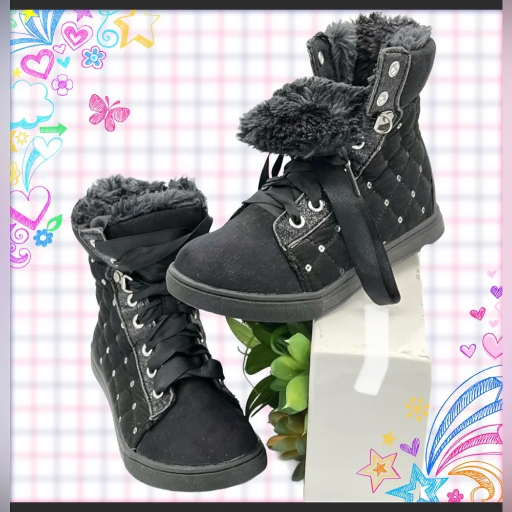 🌺Justice Girl’s Glitter and Fuzzy Black Booties 🌸🌺